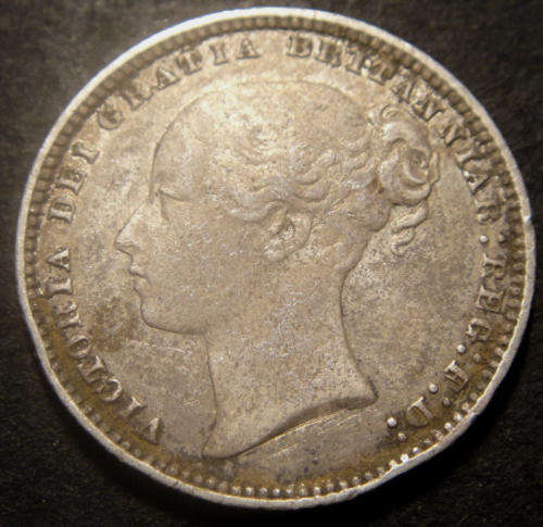 Great Britain : Queen Victoria : Silver Shilling (1/-) of 1875