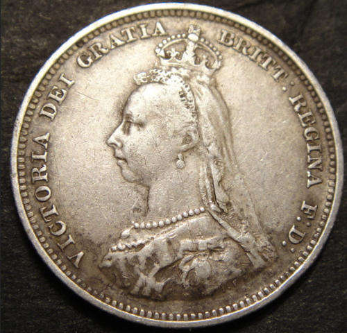 Great Britain : Queen Victoria : Silver Shilling (1/-) of 1889 (Small Head)