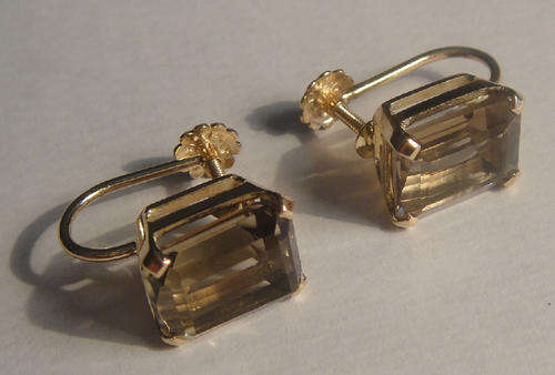 9ct Yellow GOLD Antique screw-on Earrings set with a pair of Smokey Topaz.