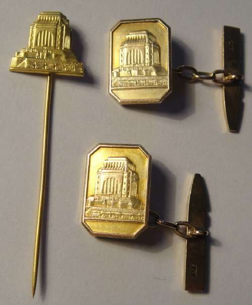 Voortrekker Monument 9ct GOLD Cufflinks and 9ct GOLD pin badge