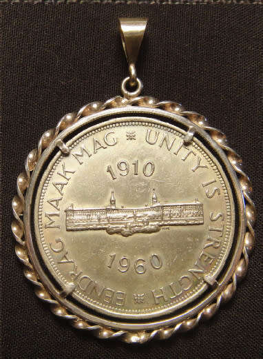 Vintage Pendant set with a 1960 Silver Crown of the Union of South Africa