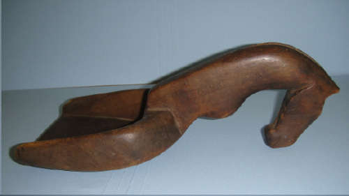 Anglo Boer War : P.O.W. Handicraft : Ceylon 1901: Horse-shaped Wooden Hand-Shovel