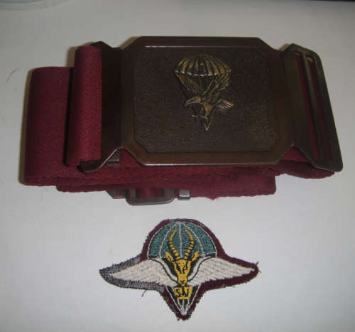 South African Defence Force : Parabat Cloth Badge with Stable Belt