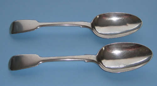 CAPE SILVER : Fiddle Pattern Dessert Spoons by William Moore