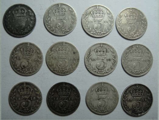 Great Britain : 12 Sterling Silver Three Pences of Kings Edward VII and George V