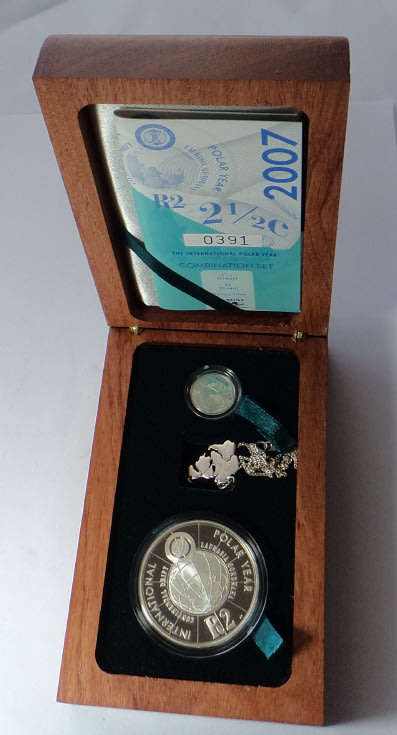 Republic of South Africa: Silver Proof Crown (R2) & Tickey Combination Set  of 2007 (Polar Year)
