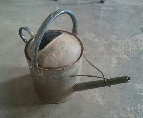 Old 2,5 gallon watering can
