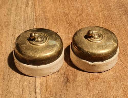 2 Vintage ligth switches as per photo