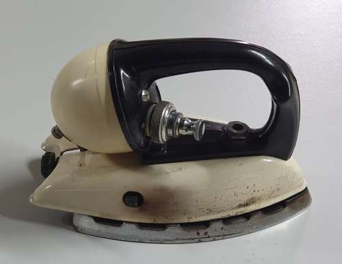 Vintage TILLEY model D.N. 250 domestic Iron - made in England with users manual as per photos