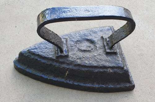 Vintage cast iron, coal stove clothing Sad Iron as per photo