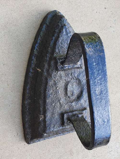 Vintage cast iron, coal stove clothing Sad Iron as per photo