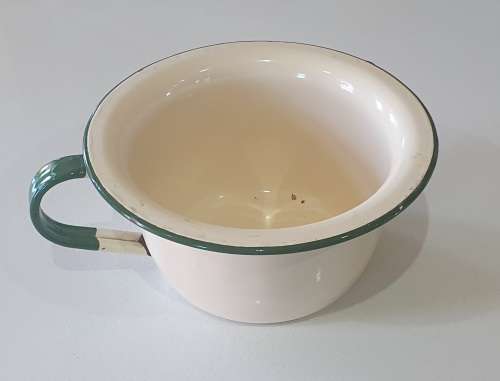 Vinage enamel bedpan (Koos) as per photos