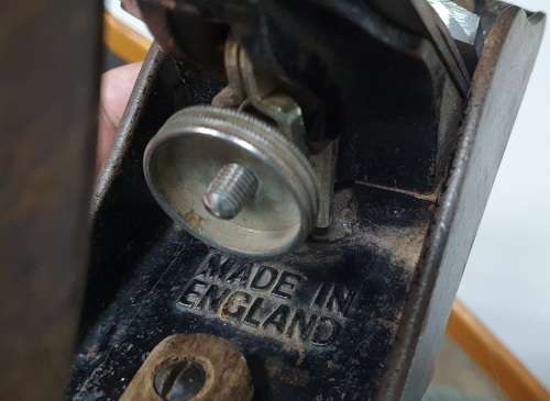 Vintage STANLEY BAILEY N0.4 1/2 hand plane, made in England as per photo.
