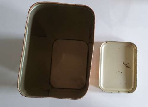 WONDER BAKE cake flour tin as per photos