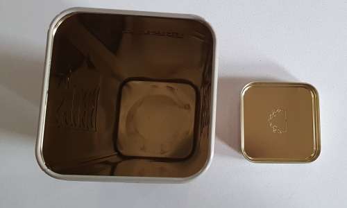 BELL`s tin for a bar as per photos