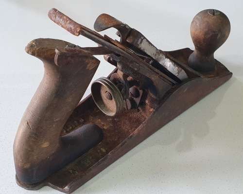 Vintage RECORD no.4 hand plane (STANLEY blade), made in England as per photo.