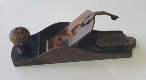 Vintage incomplete no.4 1/2 hand plane for parts, as per photo.