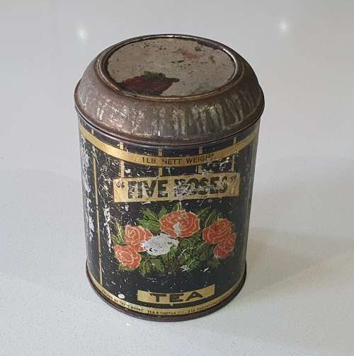 Old vintage 1LB. Five Roses tee tin as per photos