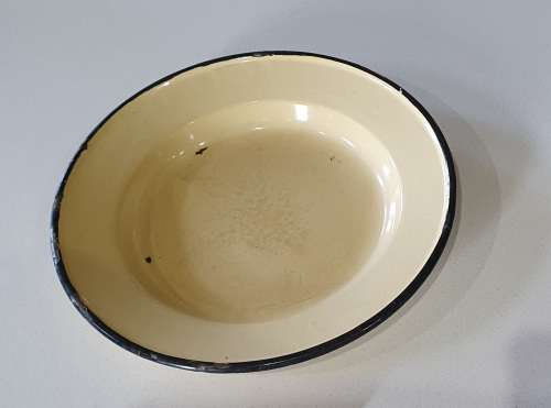 Enamel dish as per photo