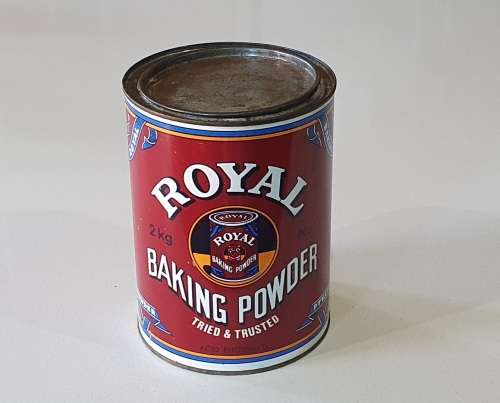 Vintage 2kg Royal baking powder tin as per photos