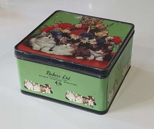 Vintage 4LB  BAKERS Ltd tin as per photos