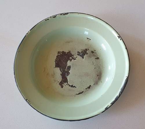 Enamel dish as per photo