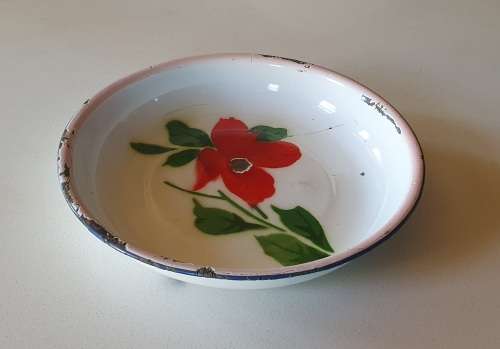 Enamel flat bowl as per photo