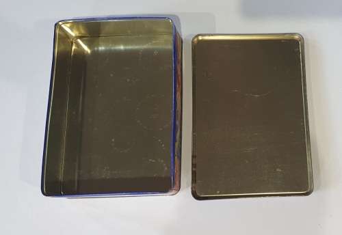 BAKERS biscuits tin as per photos