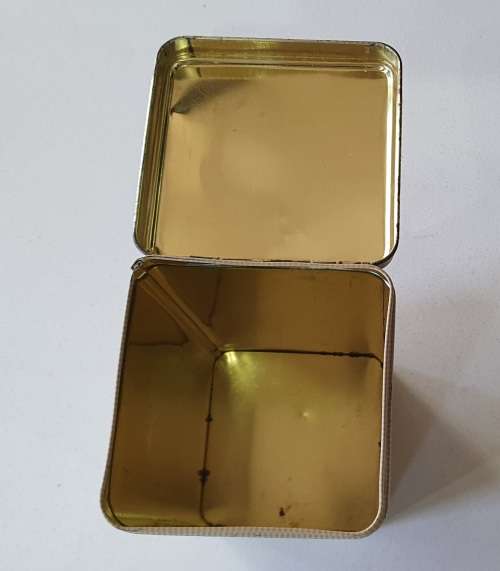 BAKERS PRO-VITA tin as per photos