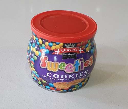 QUEEN`s cookie tin as per photo