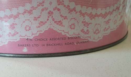 BAKERS 4 lb biscuits tin as per photos