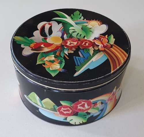 BAKERS 2 kg biscuits tin as per photos