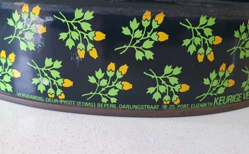 PYOTTS 1 kg biscuits tin as per photos