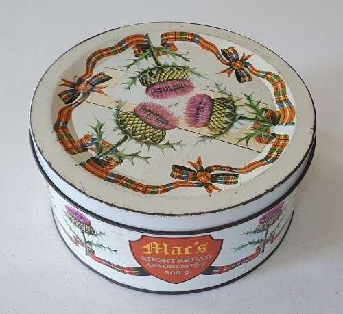 PYOTTS 500g biscuits tin as per photos