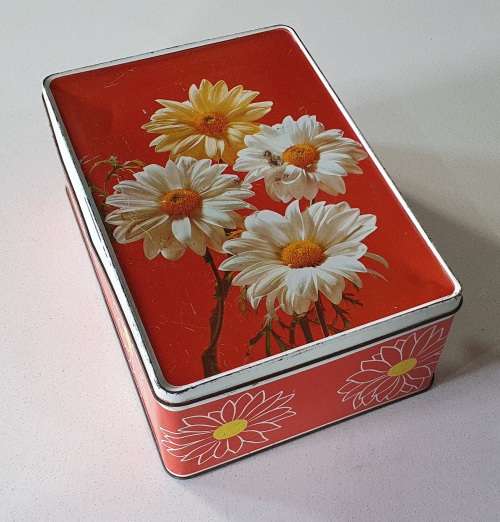 BAUMANN`s 1 kg biscuits tin as per photos