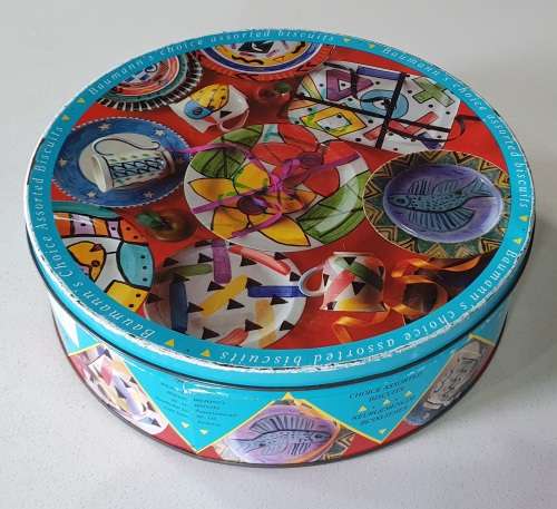 BAUMANN`s 1 kg biscuits tin as per photos