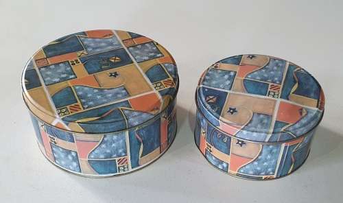 2 tin as per photos