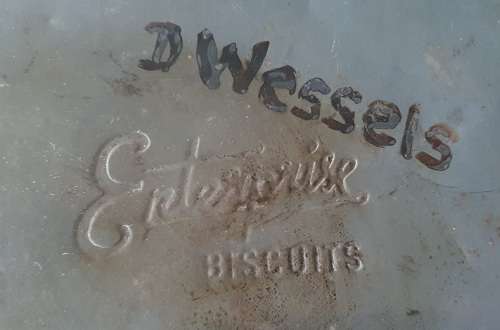 ENTERPRISE Bakeries 2 lb biscuits tin as per photos
