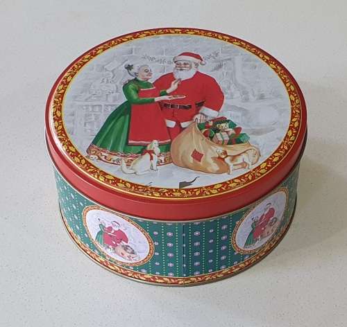 Santa biscuits tin as per photos