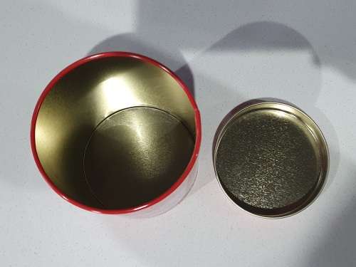 Red tin as per photos