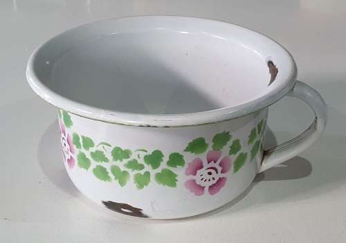 Vintage enamel bedpan (Koos) as per photos