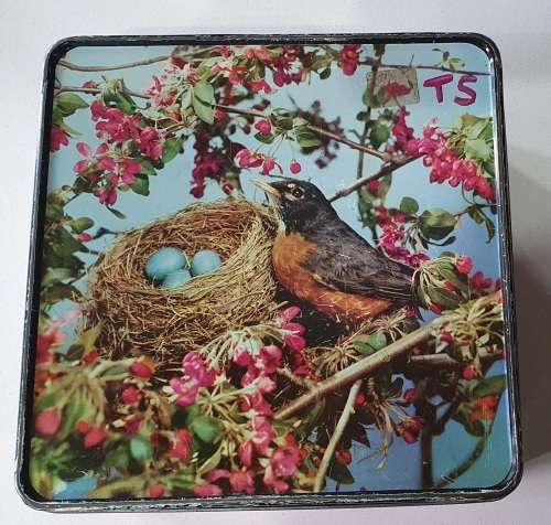Bakers Ltd 4lbs biscuit tin as per photos