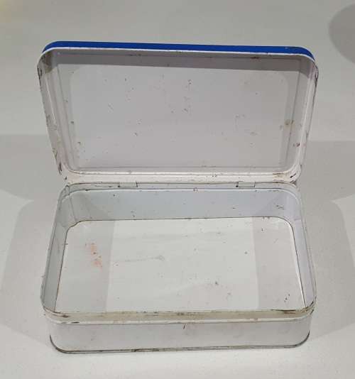 Johnson`s tin as per photos