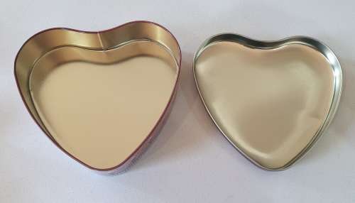 Nostalgia with love heart tin as per photos