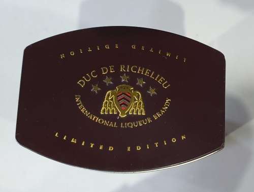 Richelieu limited edition tin as per photos