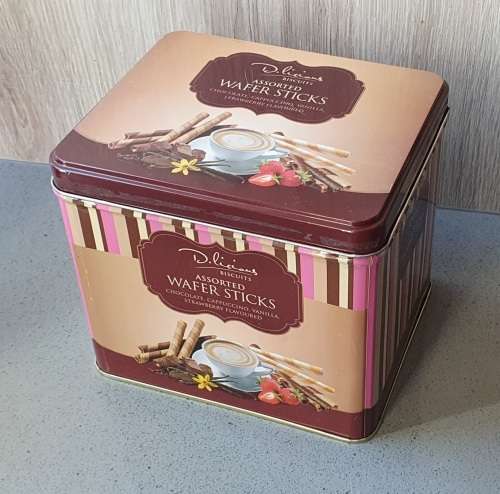 Wafer sticks tin as per photos