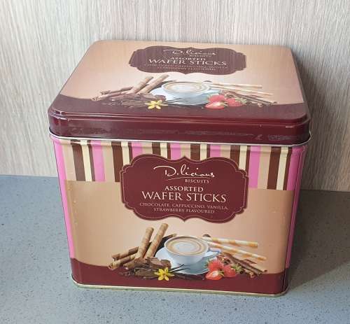 Wafer sticks tin as per photos
