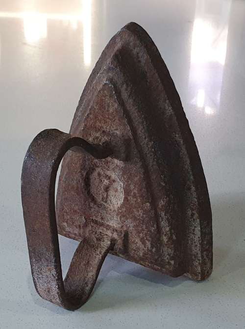 Vintage cast iron, coal stove clothing Sad Iron as per photo