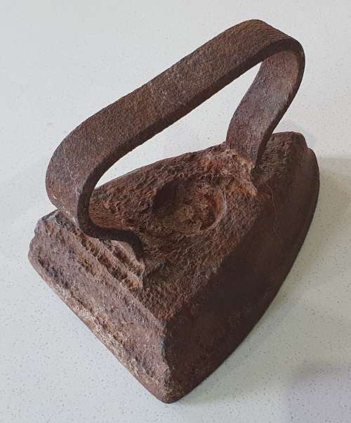 Vintage cast iron, coal stove clothing Sad Iron as per photo