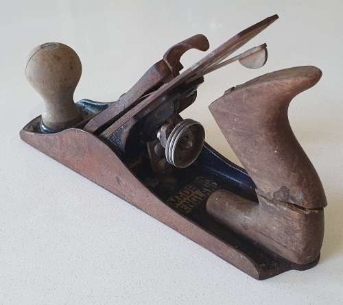Vintage STANLEY BAILEY no.4 hand plane, made in England as per photo.